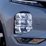 Conjunto dos faróis do Mitsubishi Outlander PHEV
