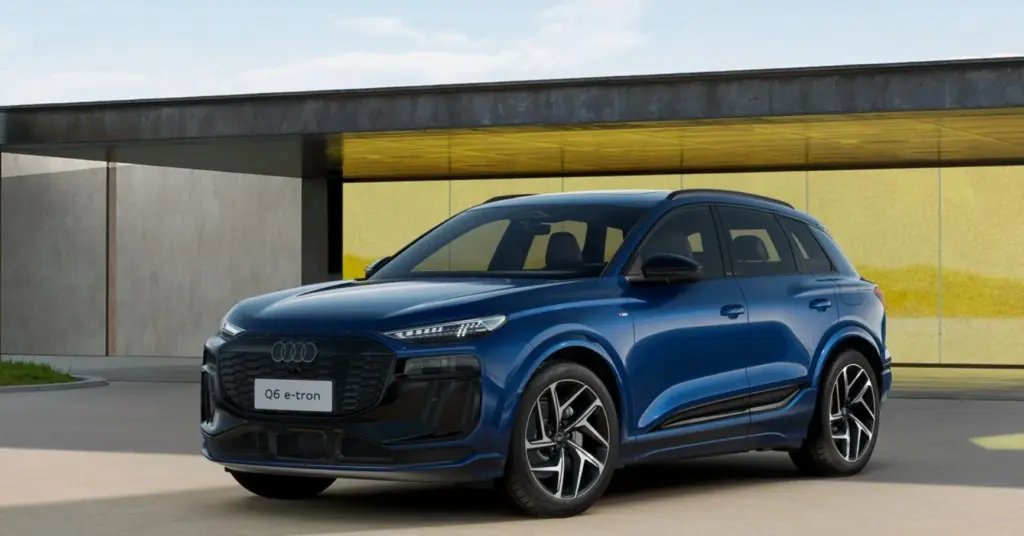 Vista dianteira em três quartos do Audi Q6 e-tron S line 2026