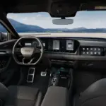 Painel e volante do Audi SQ6 Sportback e-tron 2026