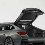 Porta-malas aberto do BMW i4