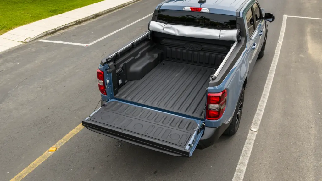 Caçamba Flexbed da Ford Maverick Hybrid aberta