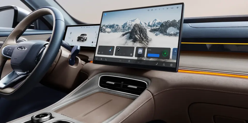 Tiggo 8 Pro PHEV 2027 — Painel, multimídia e console