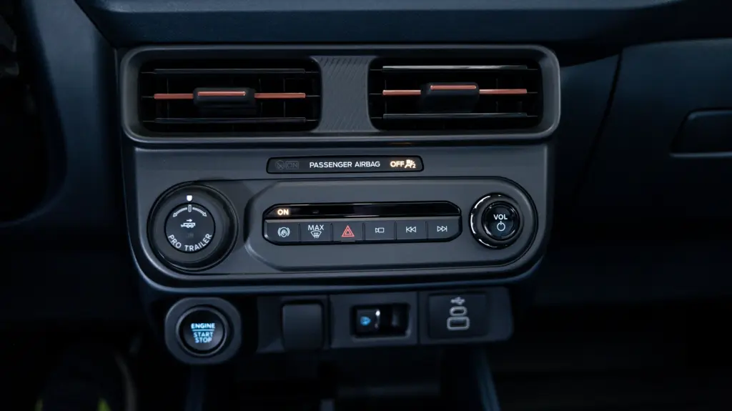 Comandos de climatização da Ford Maverick Hybrid