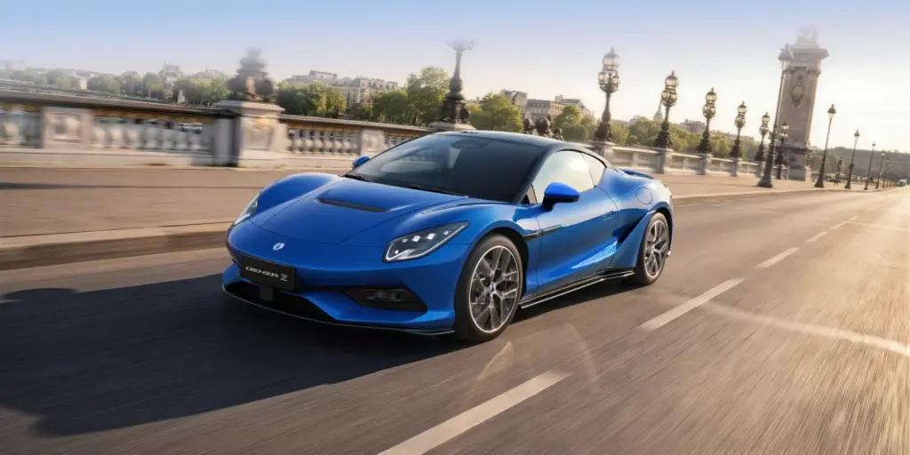 Denza Z Coupé azul em imagem oficial