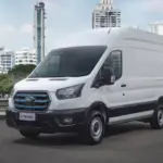 Ford E-Transit Furgão elétrico: frente e lateral