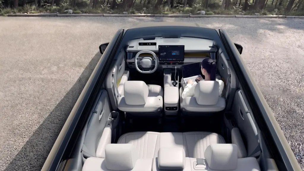 Hyundai Tucson 2027: Demonstração do carregamento de dispositivos na cabine — modelo internacional