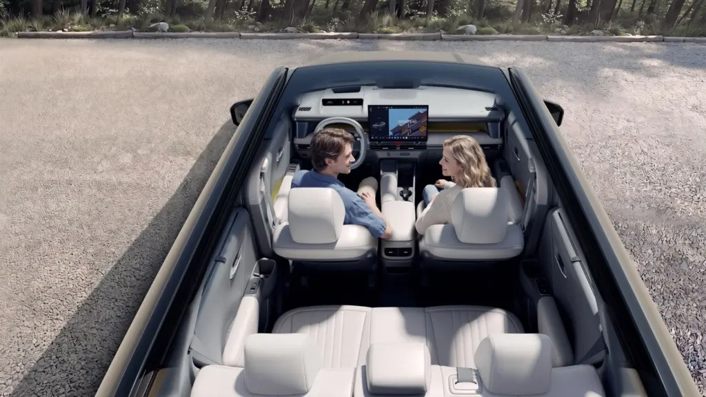 Hyundai Tucson 2027: Demonstração do entretenimento durante uma parada — modelo internacional