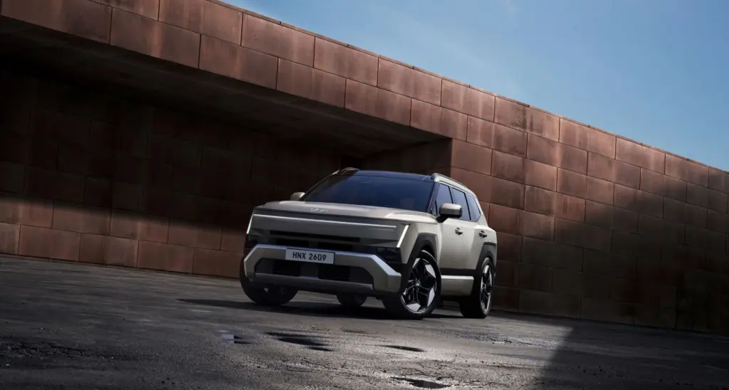 Hyundai Tucson 2027: Frente do Tucson vista em ângulo baixo — modelo internacional