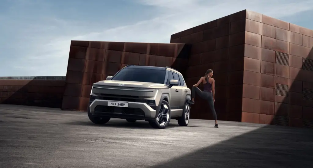 Hyundai Tucson 2027: Tucson no cenário urbano da campanha — modelo internacional