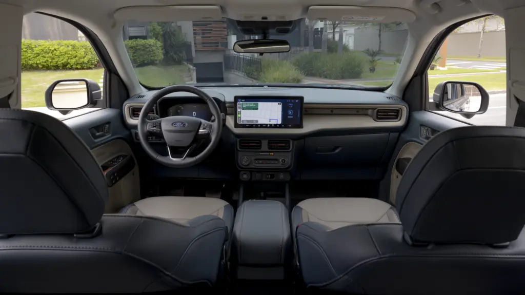 Interior da Ford Maverick Hybrid: painel e cabine