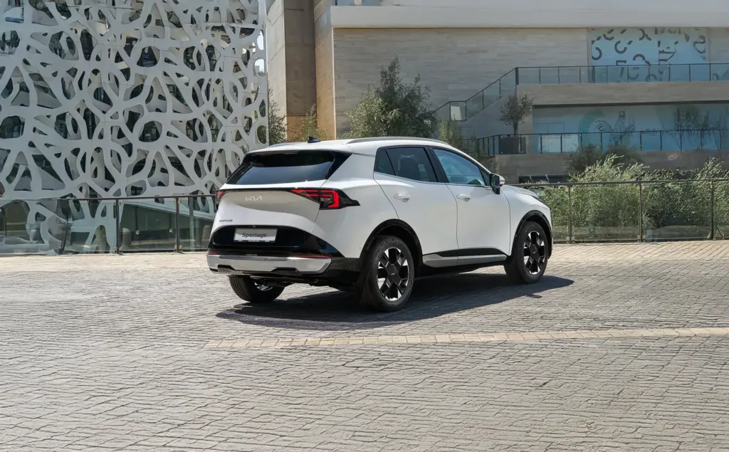 Vista lateral traseira do Kia Sportage