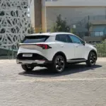 Vista lateral traseira do Kia Sportage