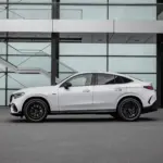 Perfil lateral do Mercedes-AMG GLC 43 Coupé
