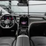 Painel e cabine do Mercedes-AMG GLC 43 Coupé