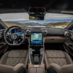 Painel e cabine do Mercedes-AMG GT 63 E Performance de duas portas