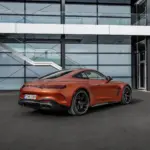 Lateral traseira do Mercedes-AMG GT 63 E Performance de duas portas