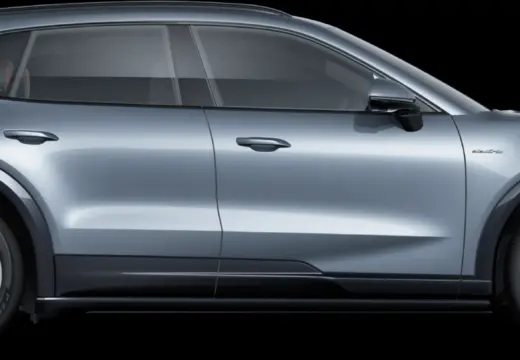 Vista lateral da família Porsche Cayenne Electric