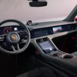 Painel e cabine da família Porsche Taycan GTS