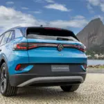 Volkswagen ID.4 Pro 2027 — Vista traseira em três quartos