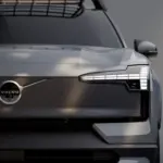 Detalhe dianteiro cross country do Volvo EX30 Cross Country