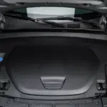 Compartimento dianteiro do Volvo EX40